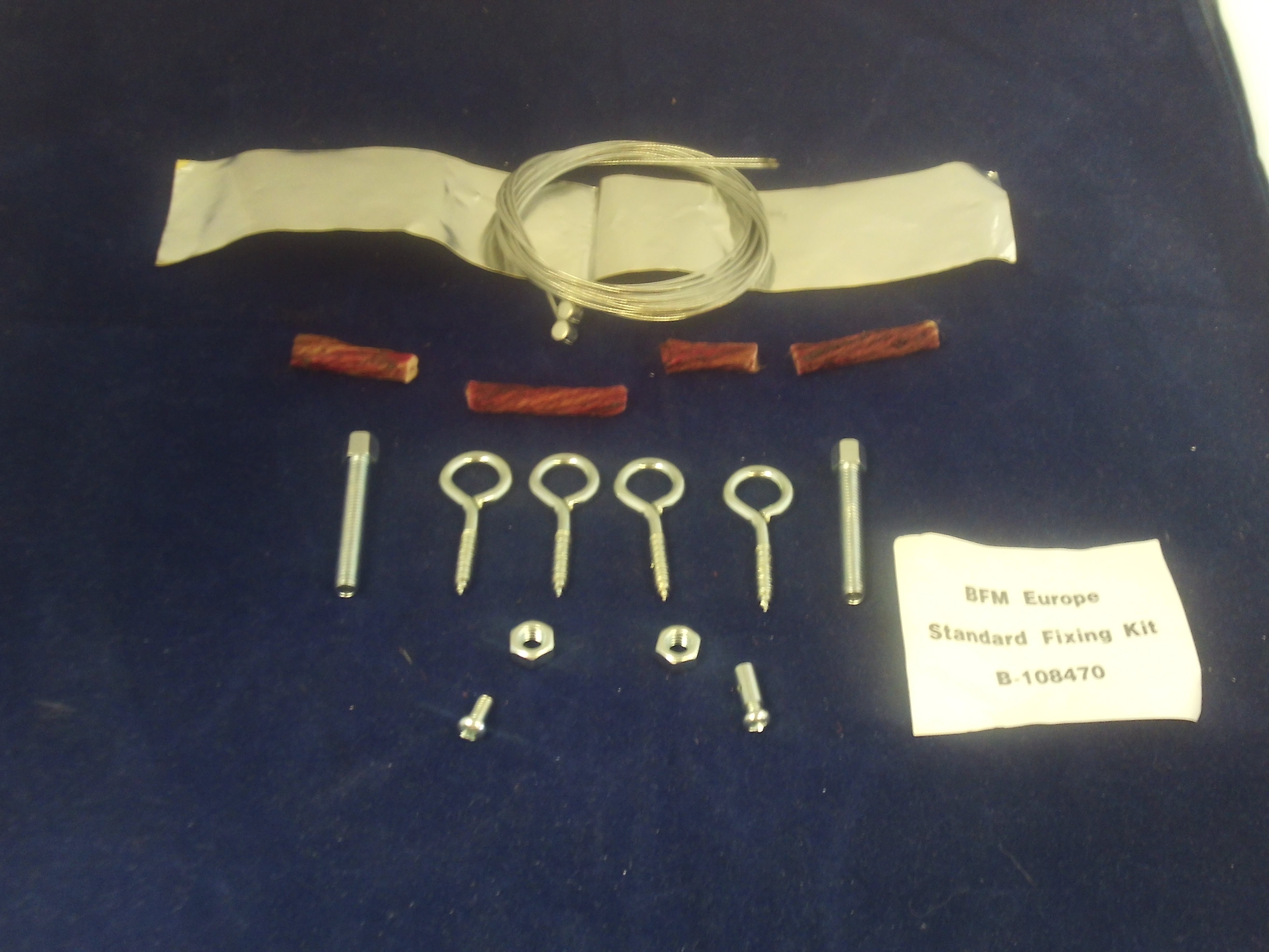 STANDARD FIXING KIT
