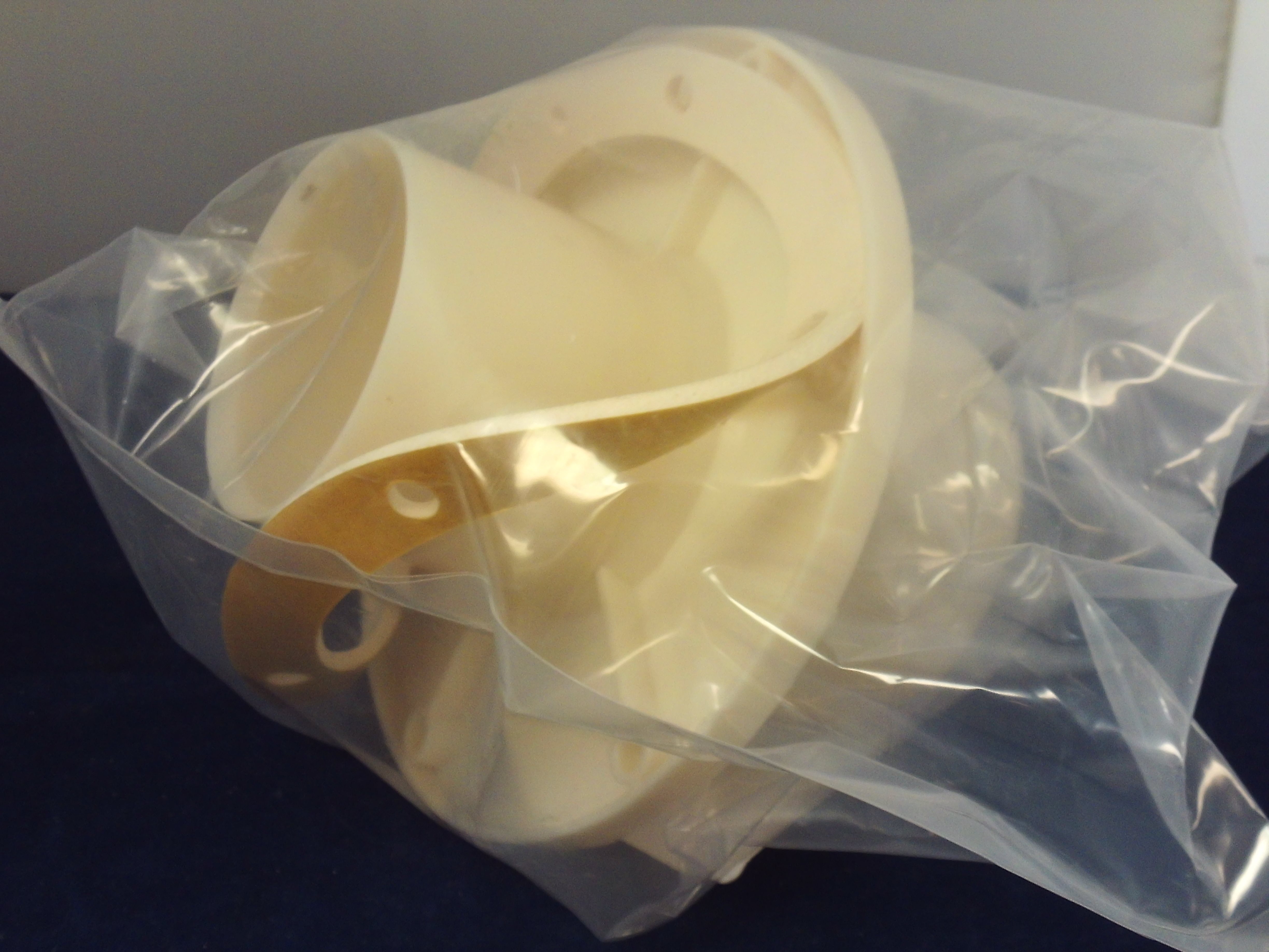 MOULDED FLUE REDUCER WITH M14 PLUG